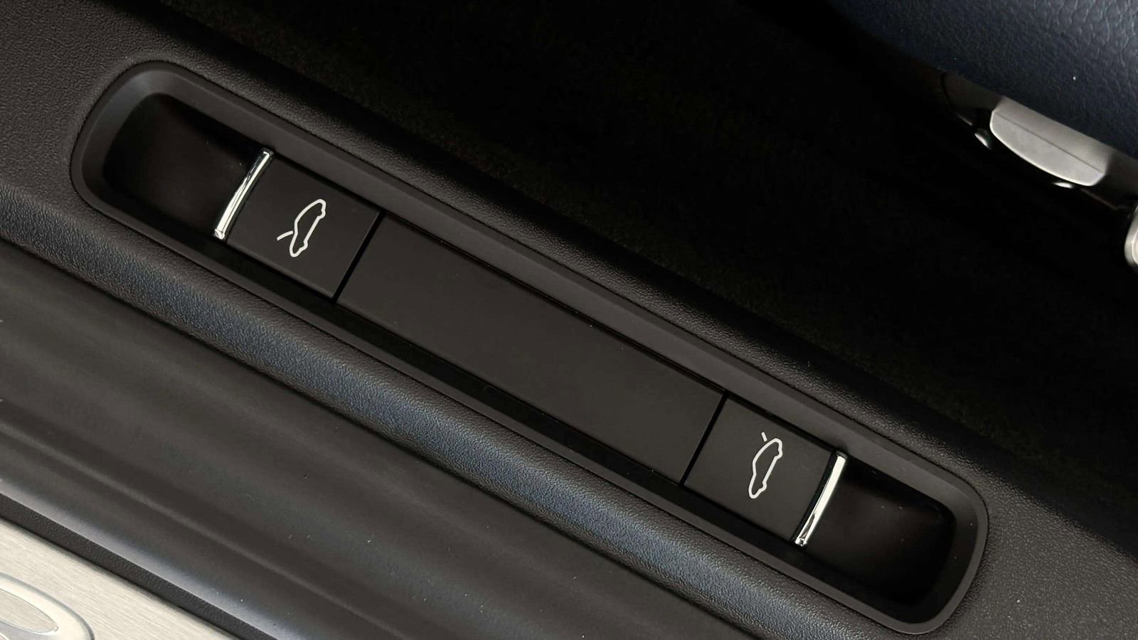 Used 2025 Porsche 718 Boxster S image 30