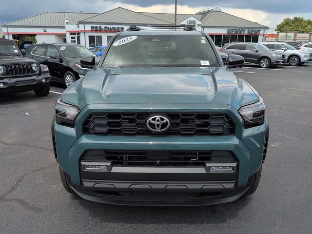 Certified 2025 Toyota 4Runner TRD Off-Road Premium AWD/4WD image 2