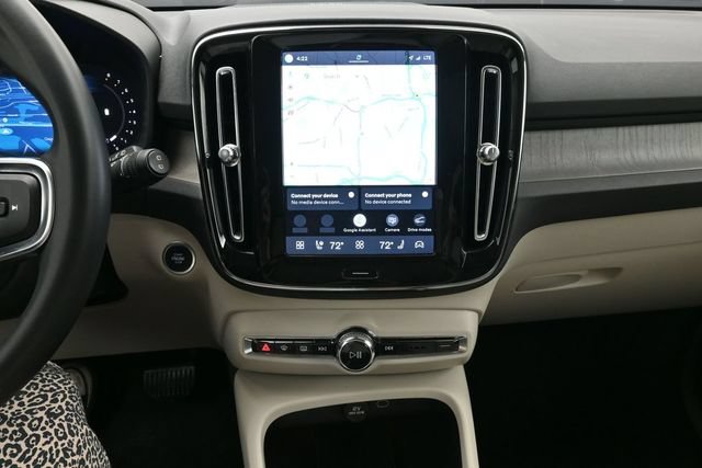Used 2023 Volvo XC40 B5 Ultimate w/ Protection Package Premier AWD/4WD image 13