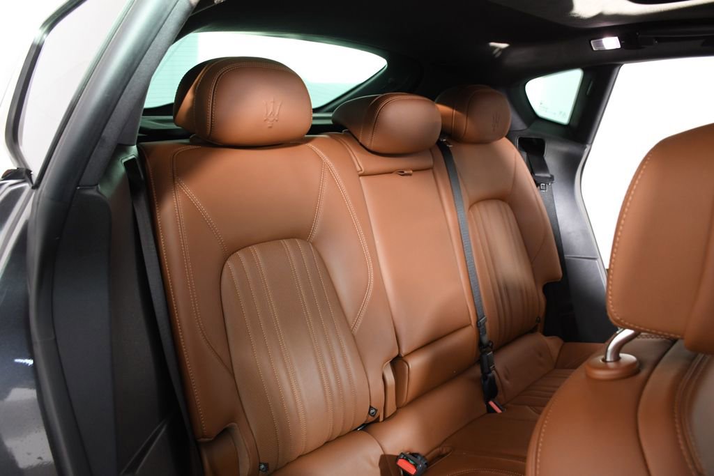 Used 2021 Maserati Levante S image 23