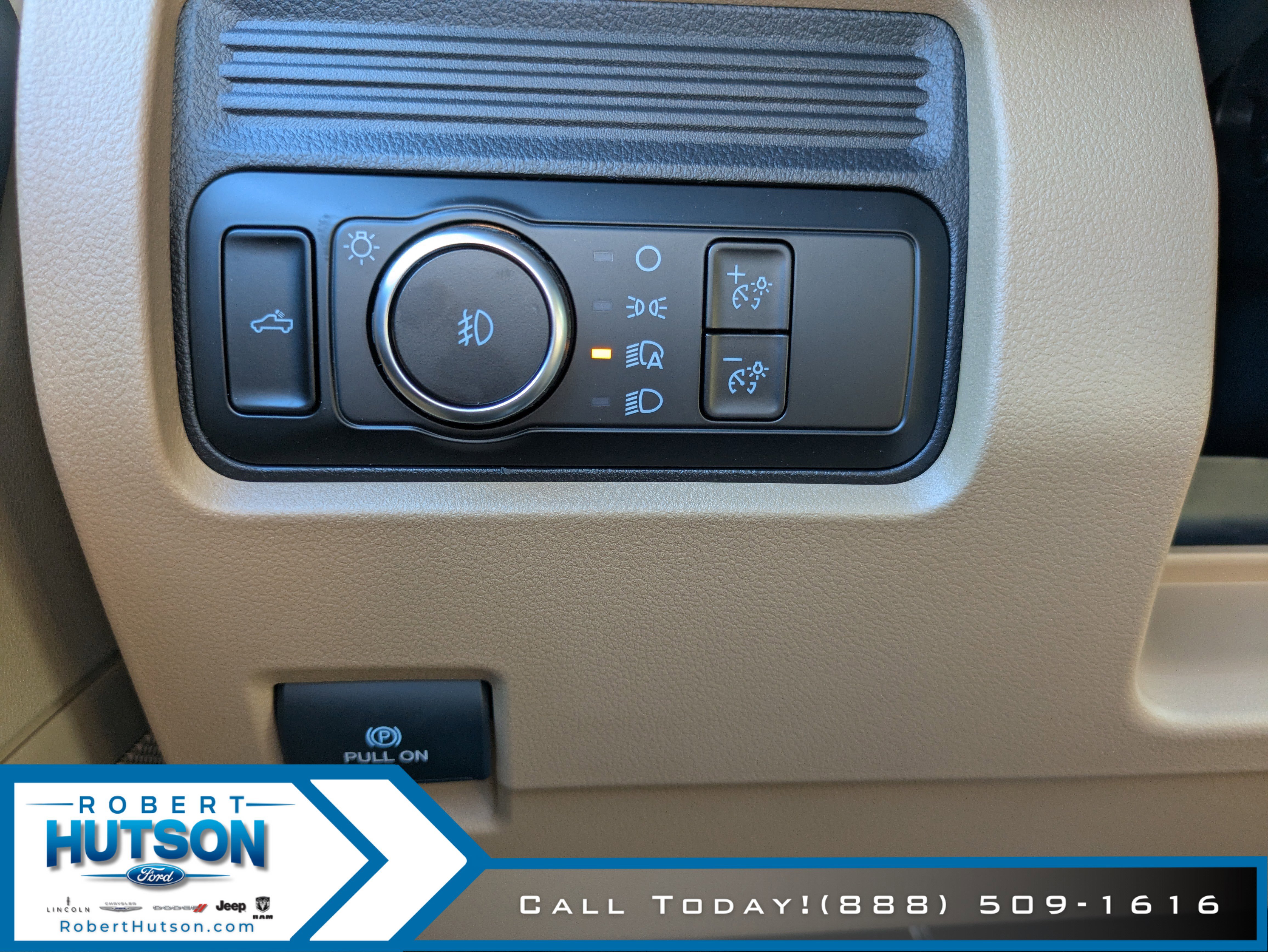 New 2025 Ford F350 XLT w/ FX4 Off-Road Package image 23