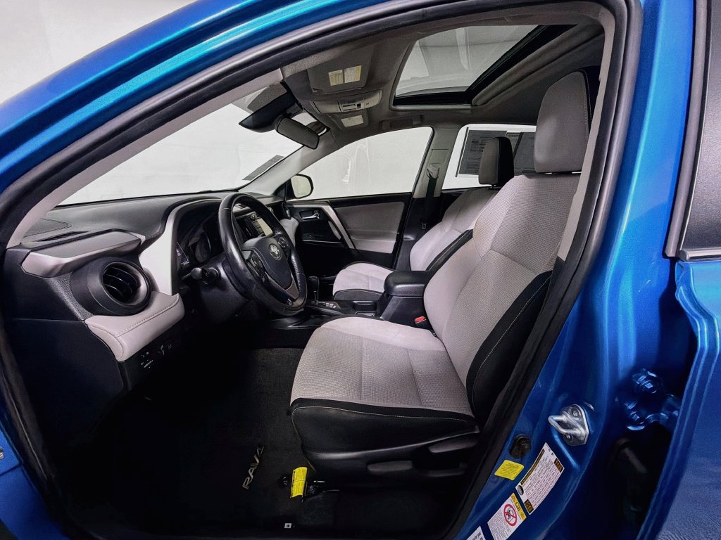 Used 2017 Toyota RAV4 XLE FWD image 12