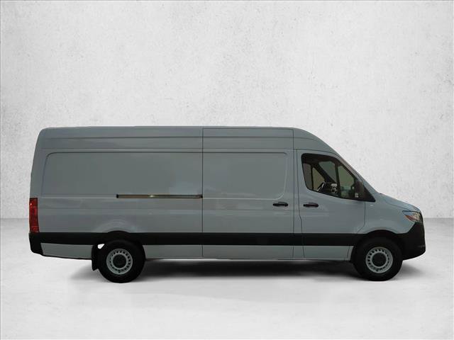 Used 2020 Mercedes-Benz Sprinter 2500 image 4