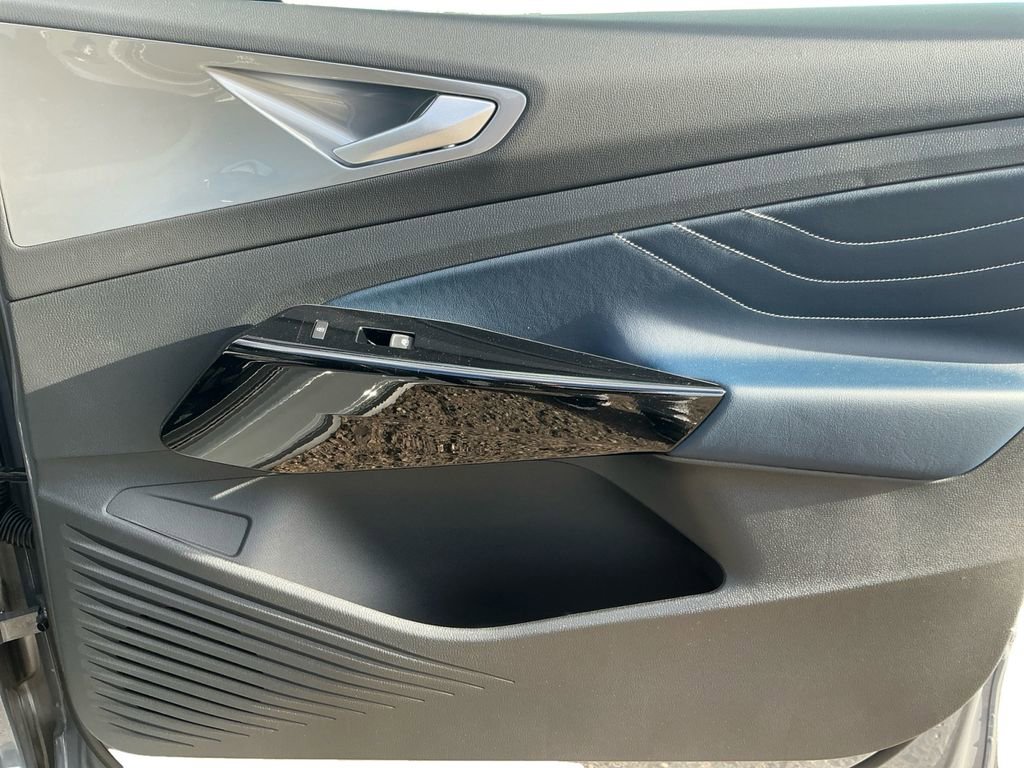 New 2026 Volkswagen ID.4 Pro S image 16