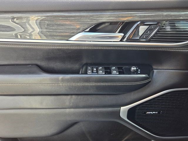 Used 2022 Jeep Wagoneer Series II RWD image 32