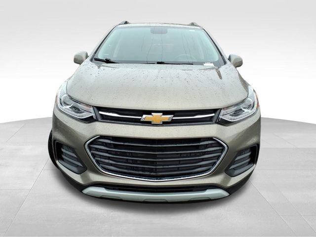 Used 2022 Chevrolet Trax LT w/ LT Convenience Package image 14