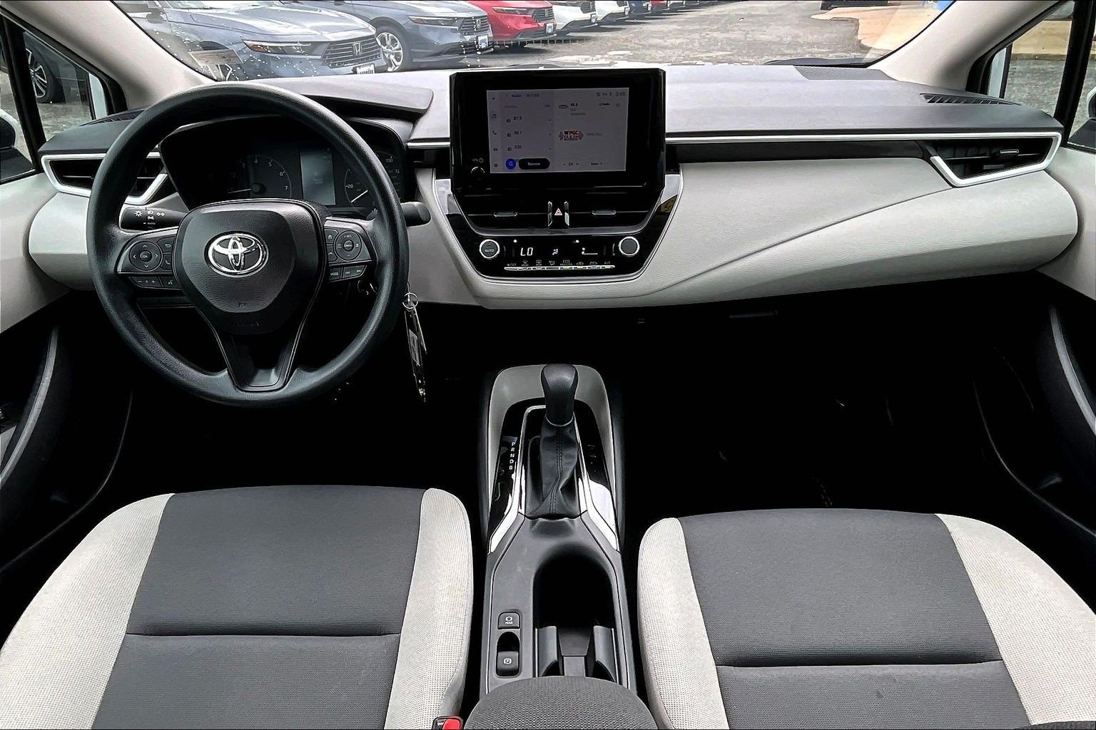 Used 2025 Toyota Corolla LE FWD image 15