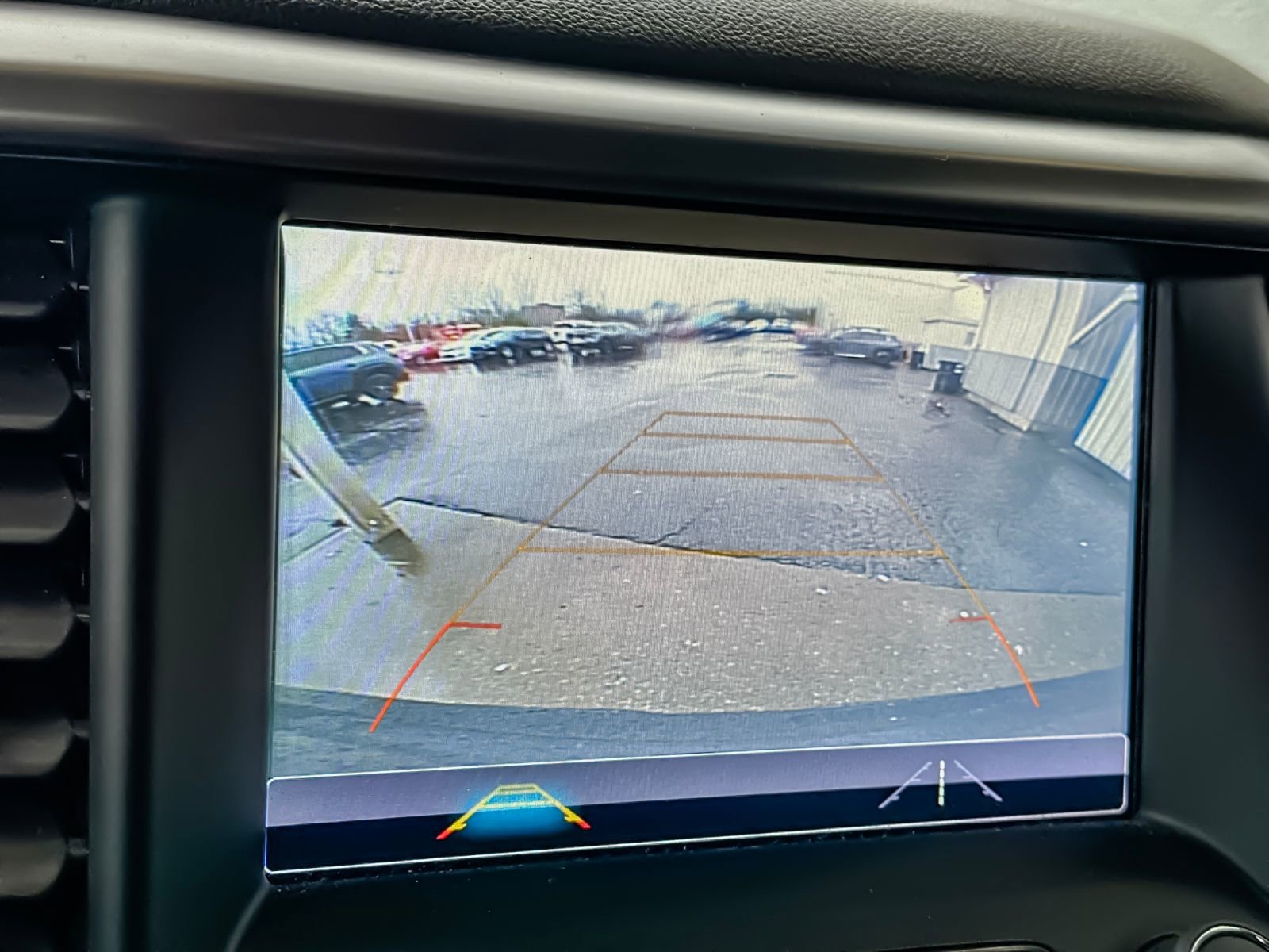 Used 2019 GMC Acadia SLE w/ Driver Alert Package I AWD/4WD image 28