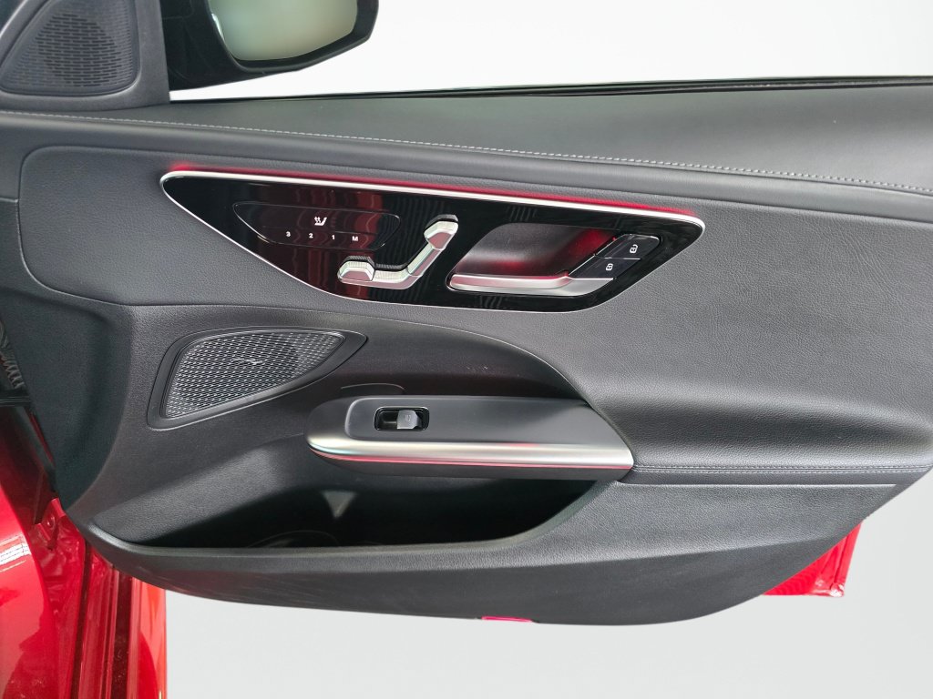 Used 2022 Mercedes-Benz C 300 4MATIC Sedan image 42