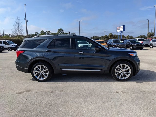 Certified 2023 Ford Explorer Platinum w/ Technology Package image 3