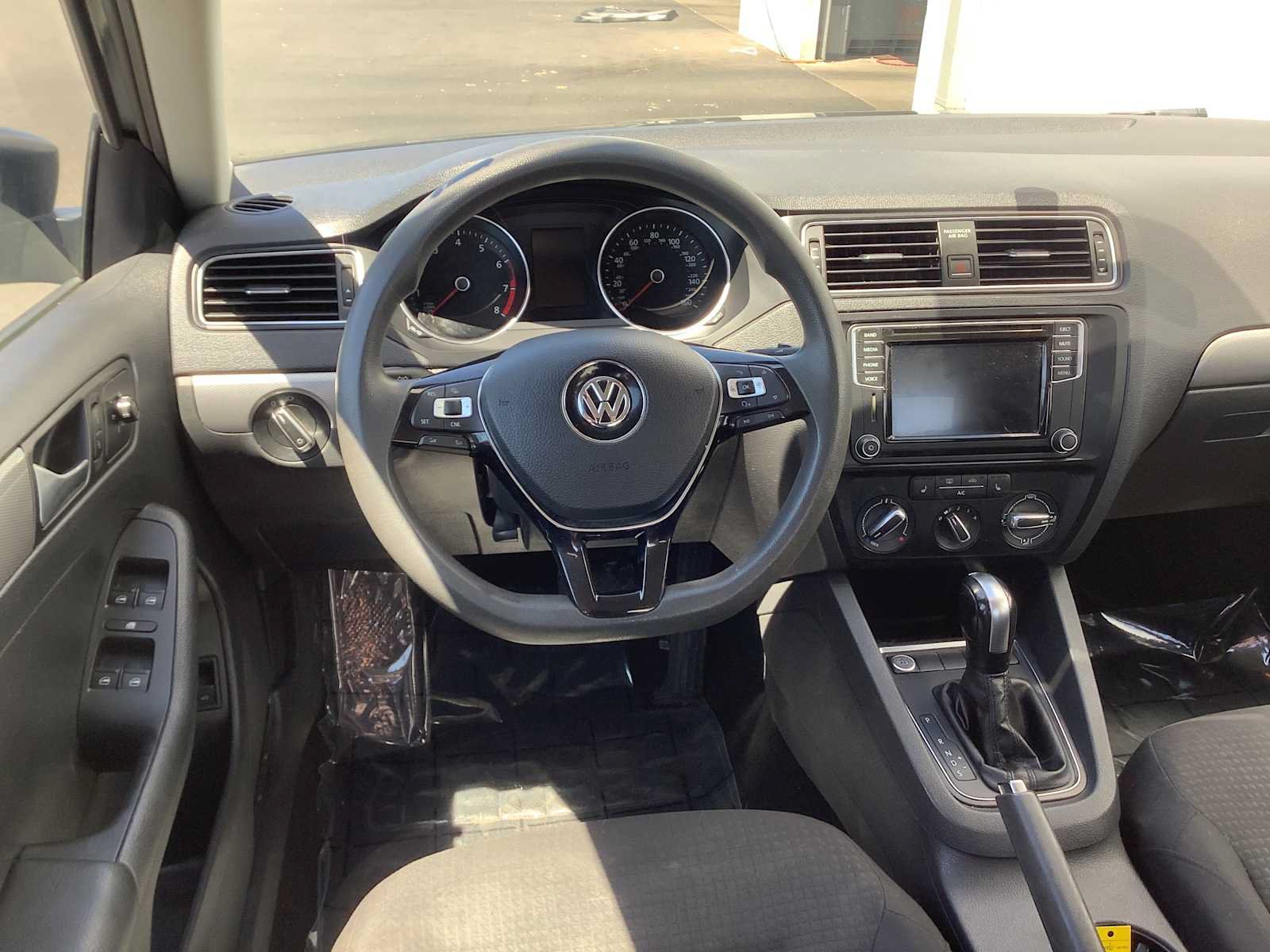 Used 2016 Volkswagen Jetta SE FWD image 10