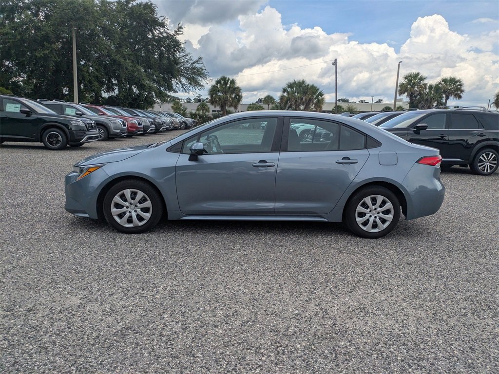Used 2023 Toyota Corolla LE image 6