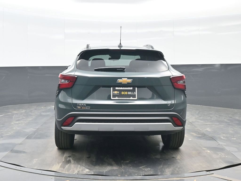 New 2026 Chevrolet Trax LT w/ Sunroof Package image 5