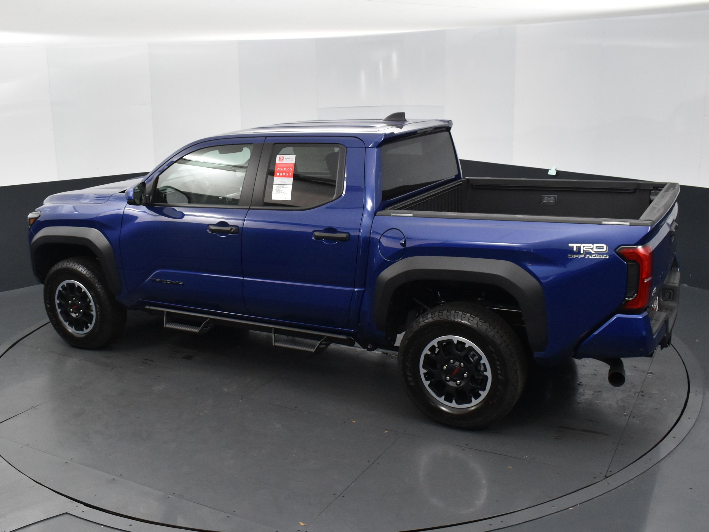 Used 2025 Toyota Tacoma TRD Off-Road image 29