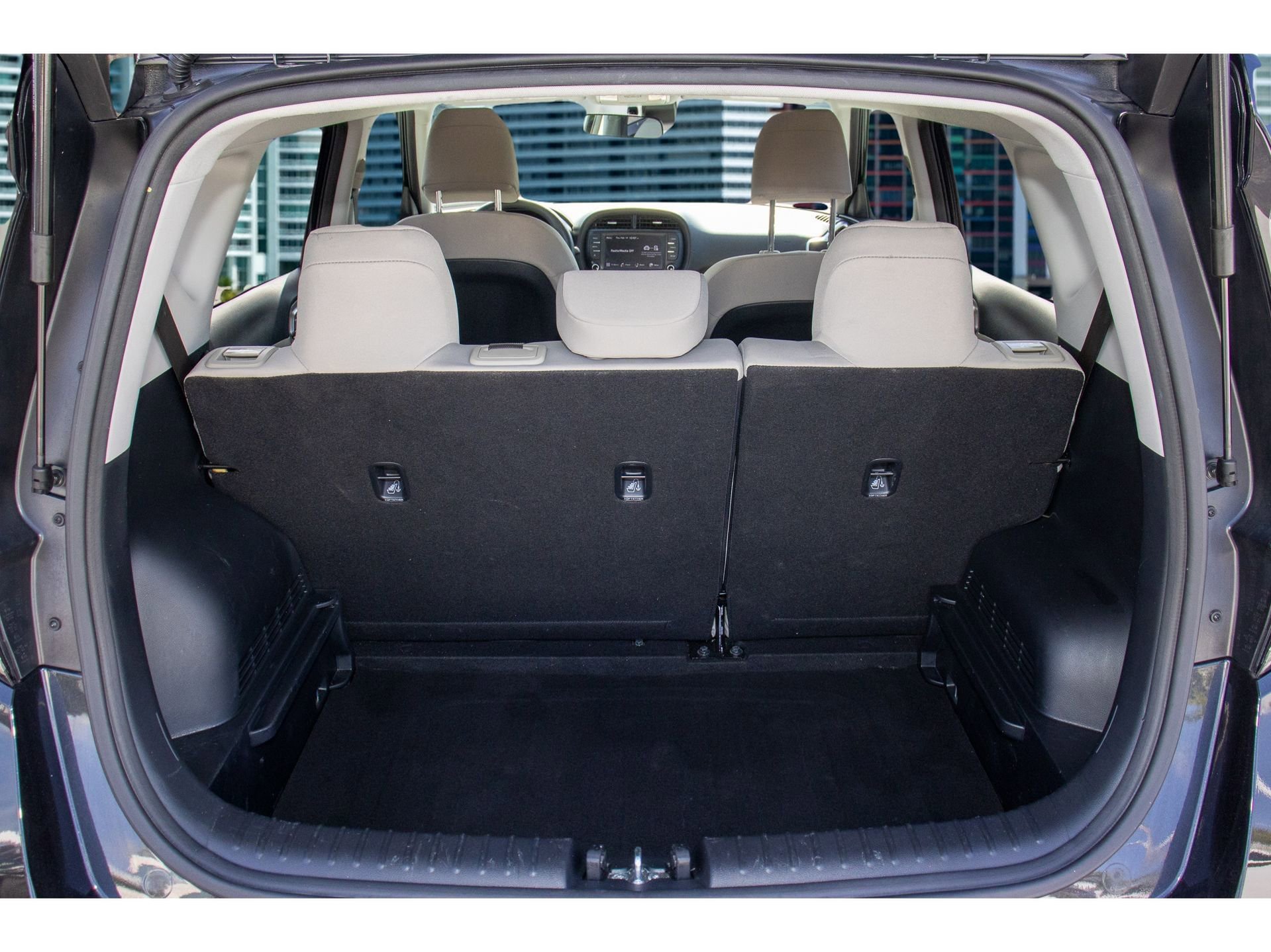 Used 2023 Kia Soul LX image 9