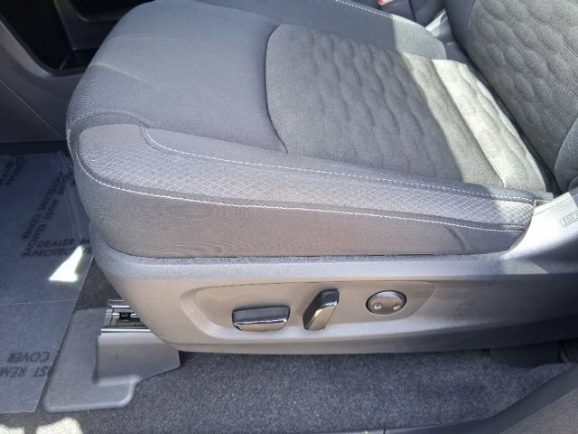 Certified 2025 Nissan Pathfinder SV w/ SV Premium Package FWD image 10