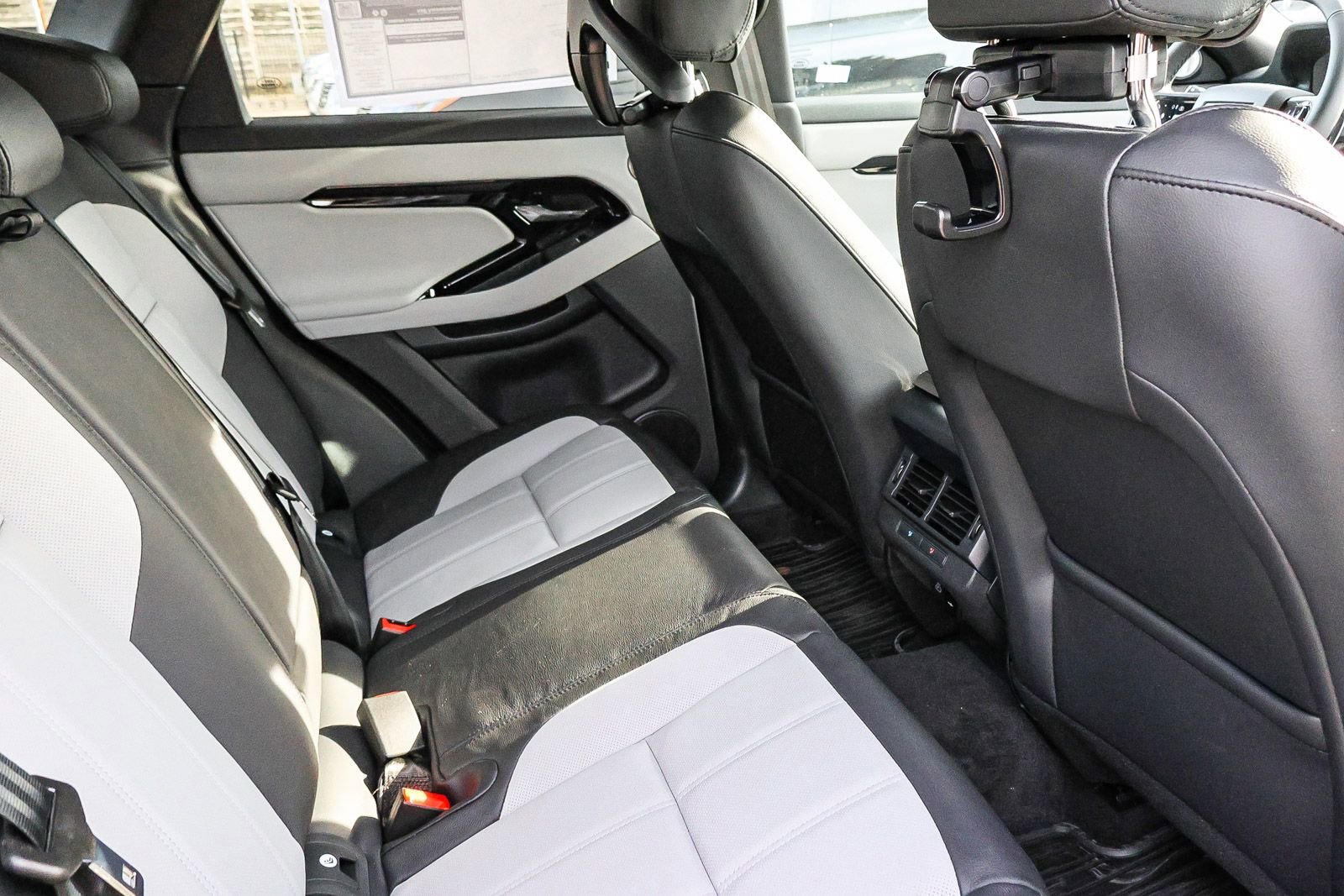 New 2026 Land Rover Range Rover Evoque Dynamic SE image 20