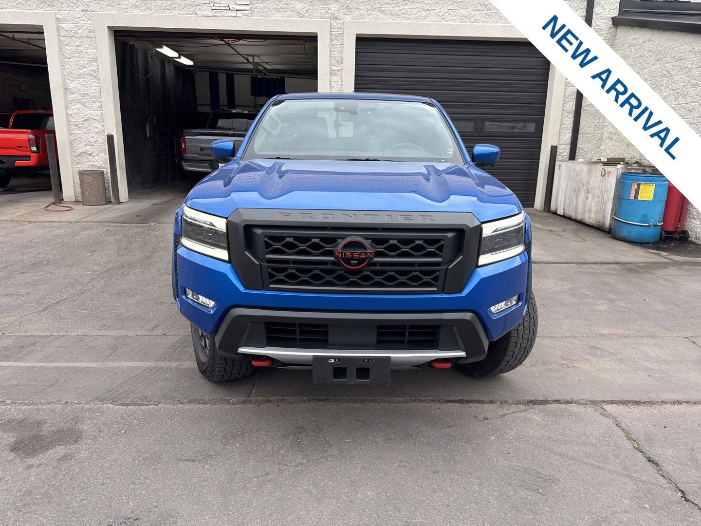 Used 2024 Nissan Frontier PRO-4X w/ Pro Premium Package AWD/4WD image 2