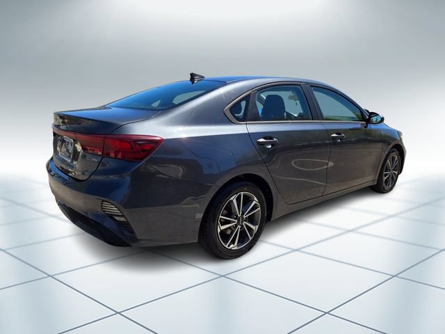 Used 2023 Kia Forte LXS FWD image 5