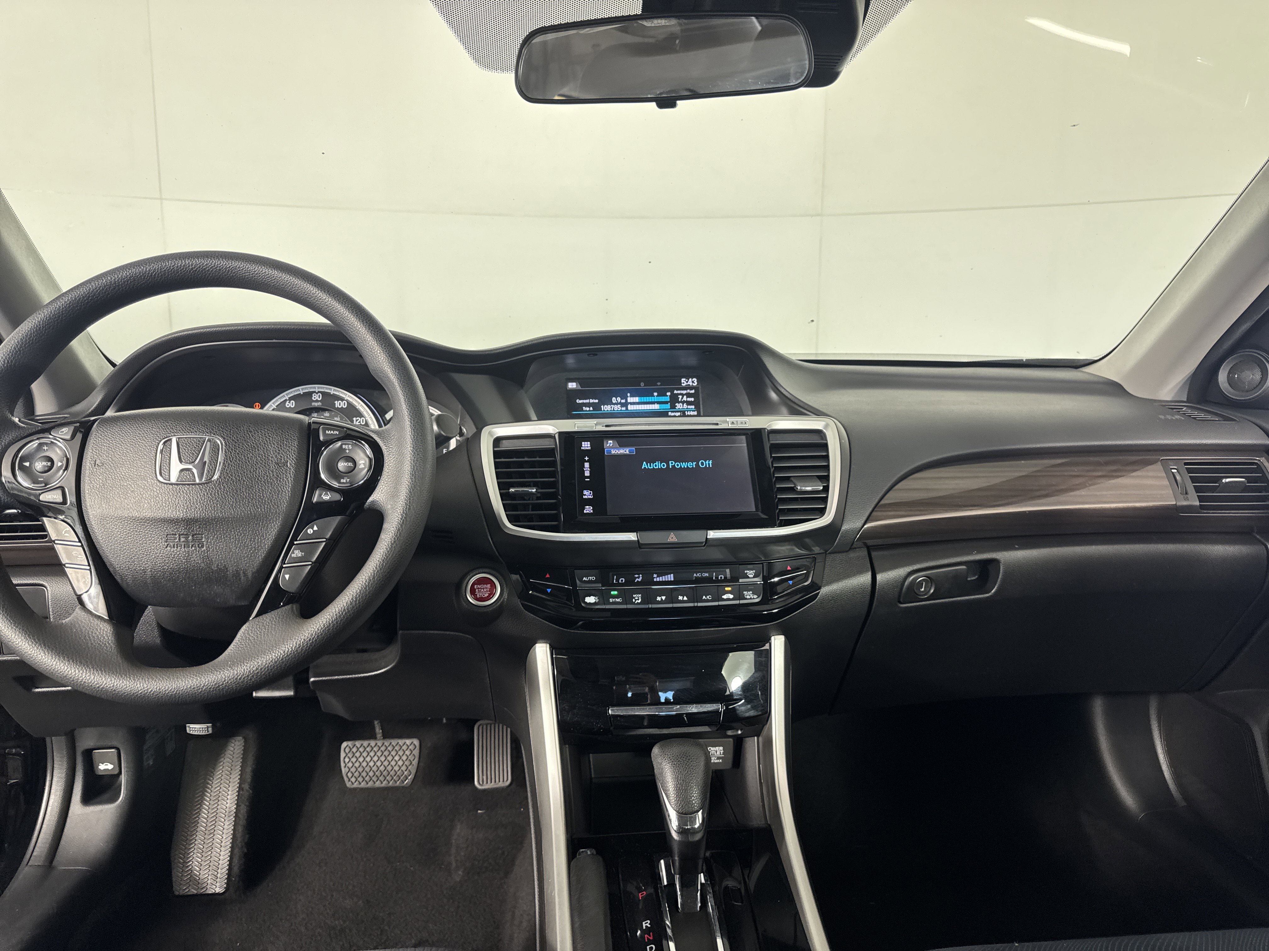 Used 2017 Honda Accord EX image 24