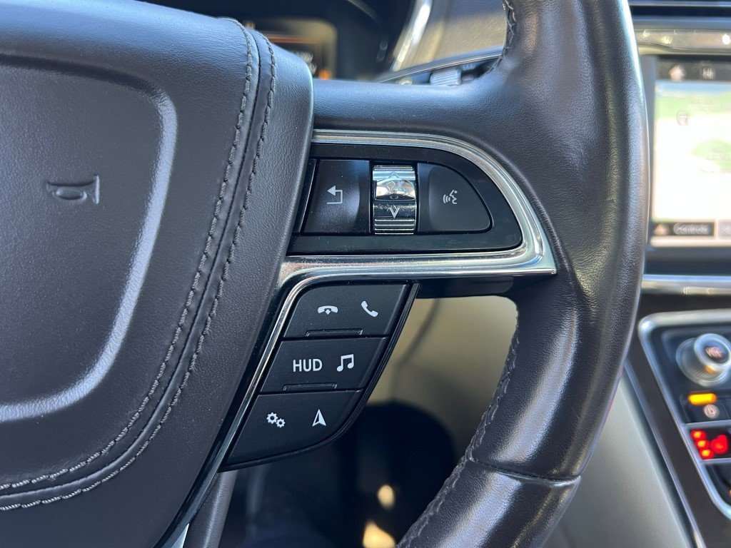 Used 2019 Lincoln Continental Reserve image 29