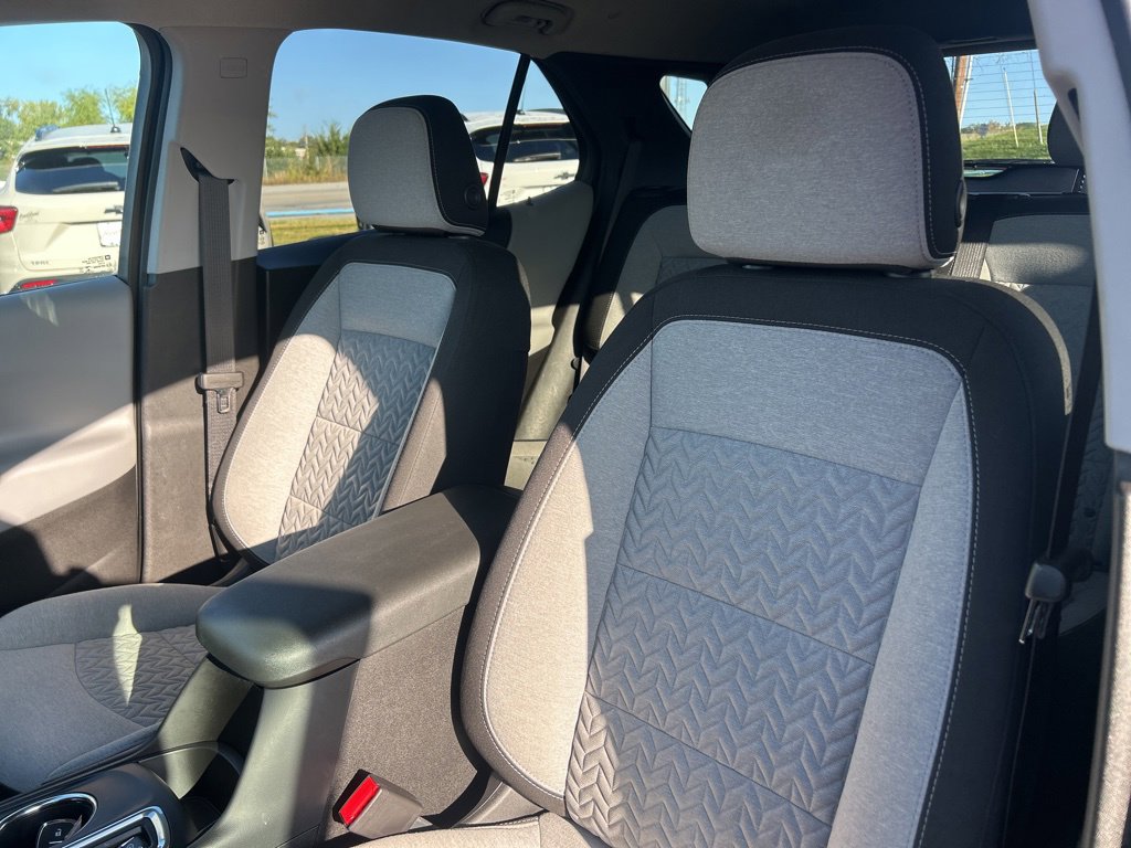 Used 2022 Chevrolet Equinox LS image 18