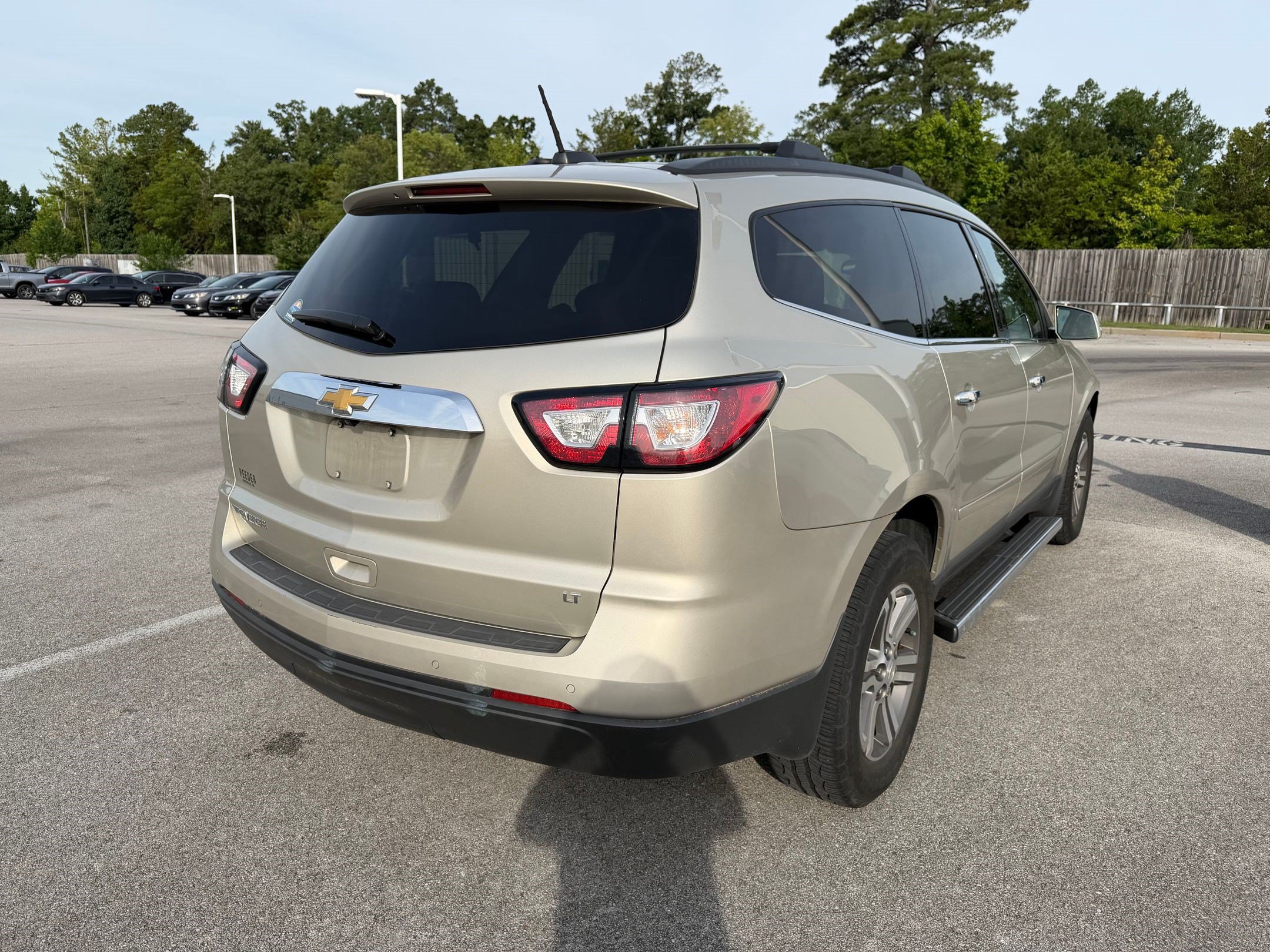 Used 2017 Chevrolet Traverse LT w/ Traveler's Package FWD image 6