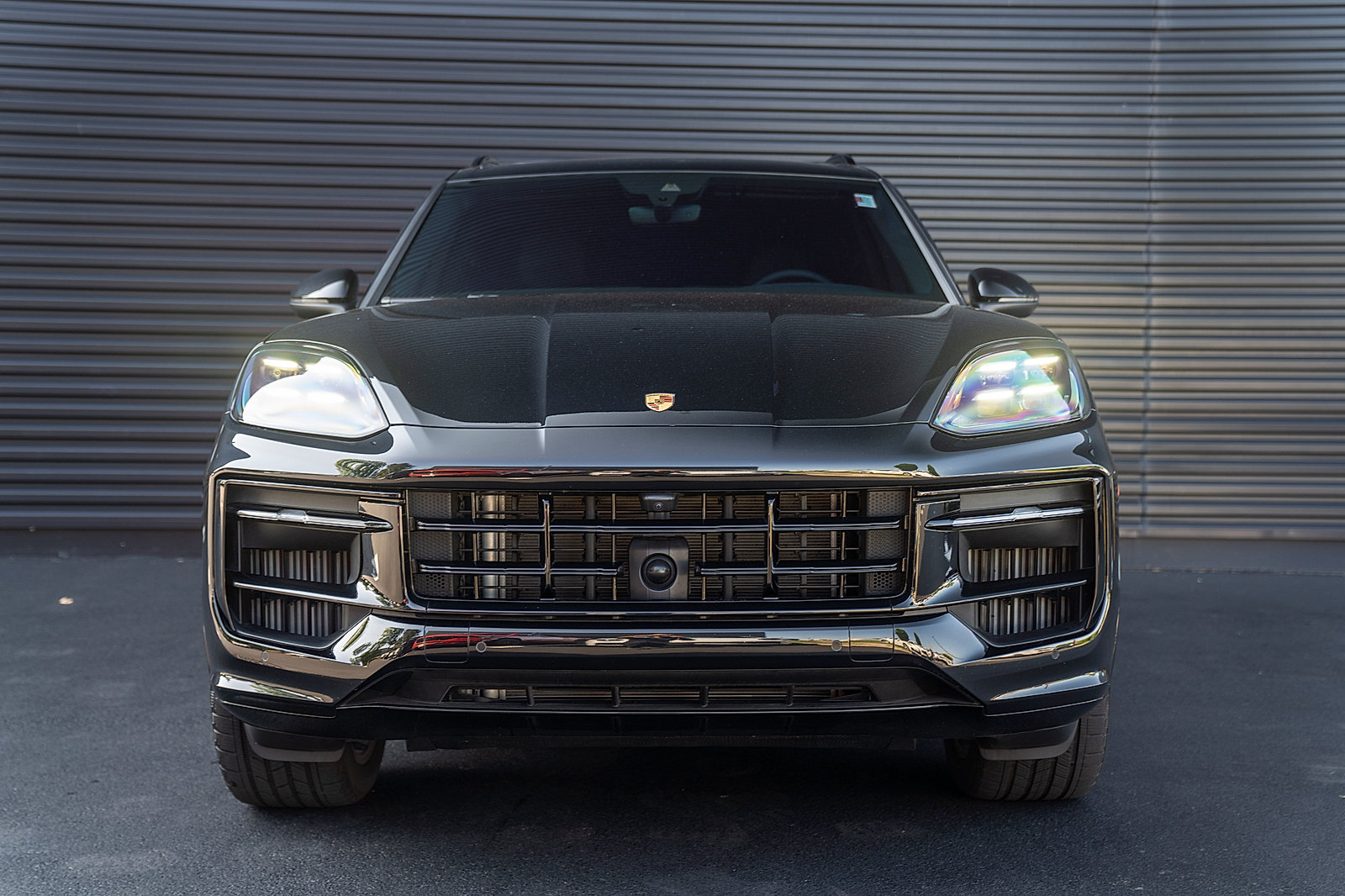 Certified 2025 Porsche Cayenne AWD/4WD image 25