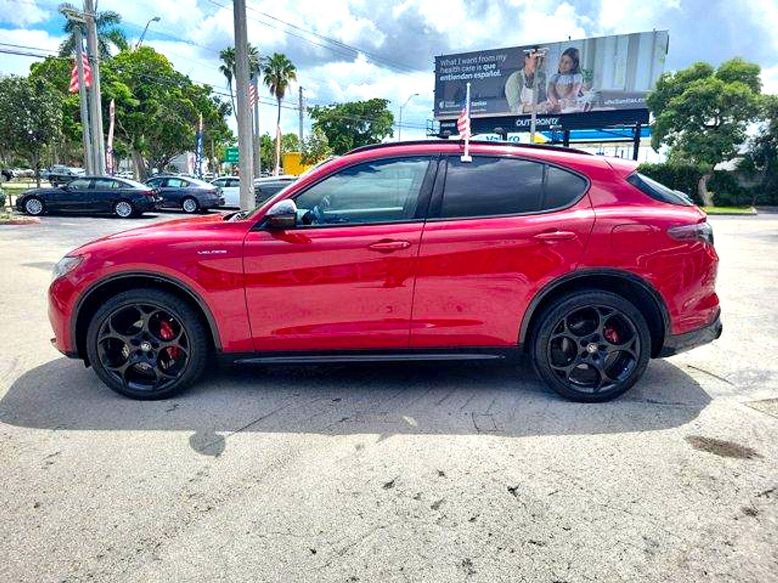 Used 2024 Alfa Romeo Stelvio Veloce AWD/4WD image 5