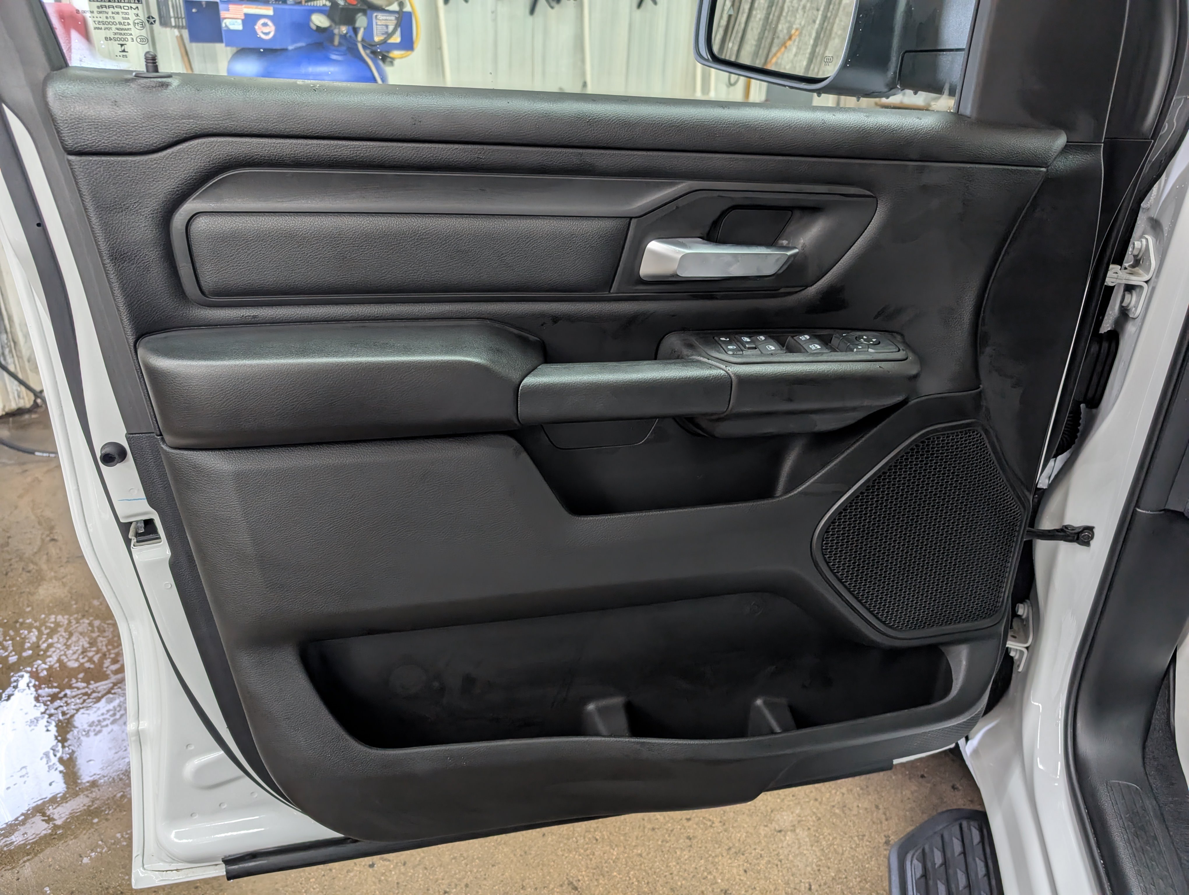 New 2026 RAM 1500 Express AWD/4WD image 12