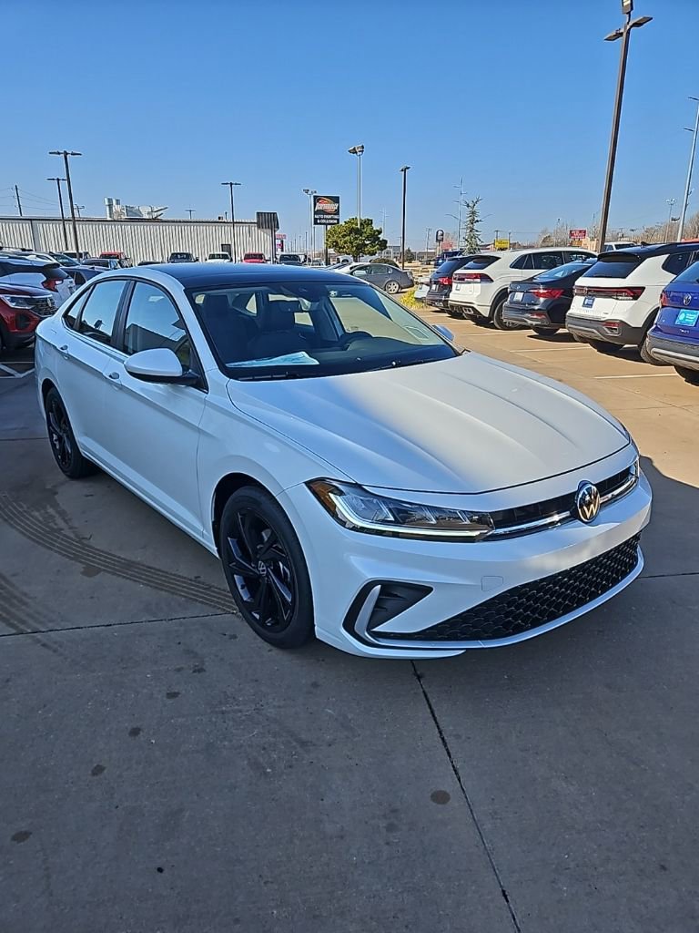 New 2026 Volkswagen Jetta SE FWD image 3