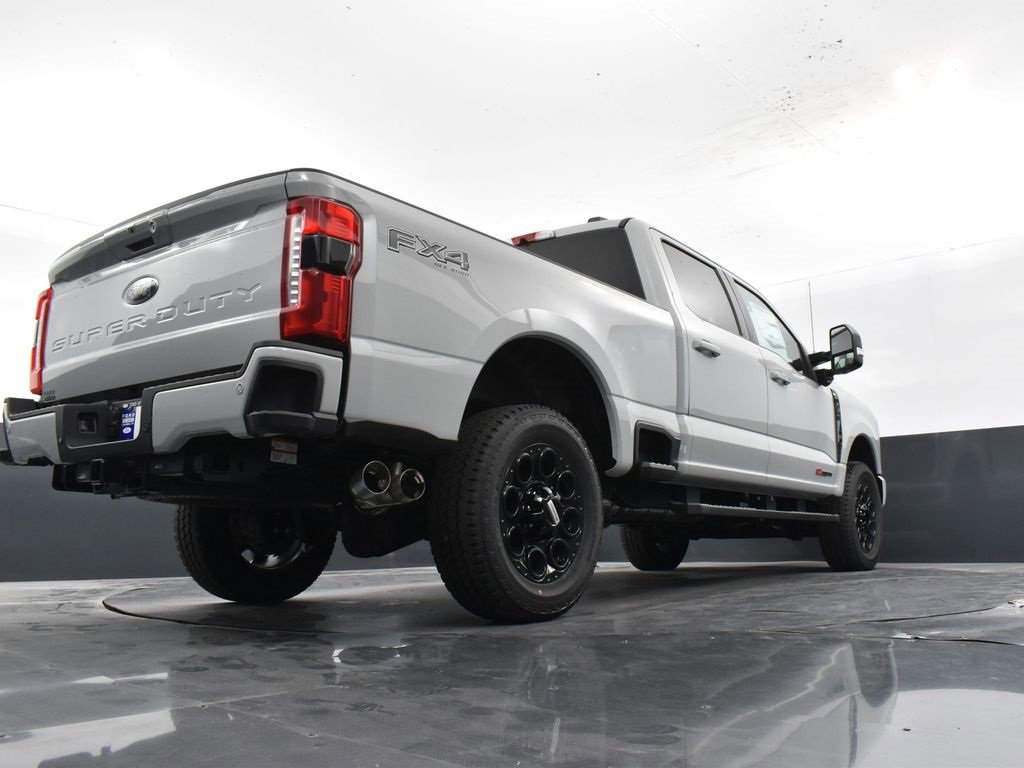 New 2025 Ford F350 XLT w/ Black Appearance Package image 33