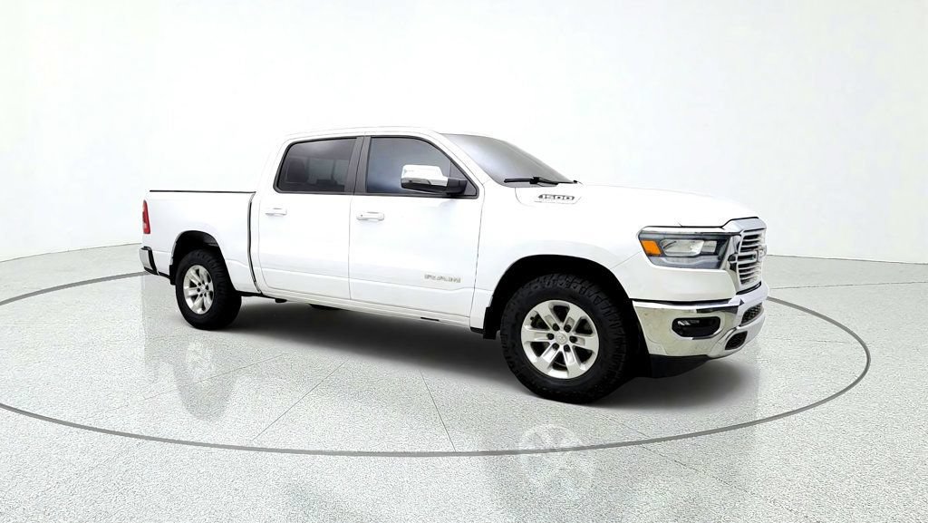 Used 2023 RAM 1500 Laramie AWD/4WD image 3