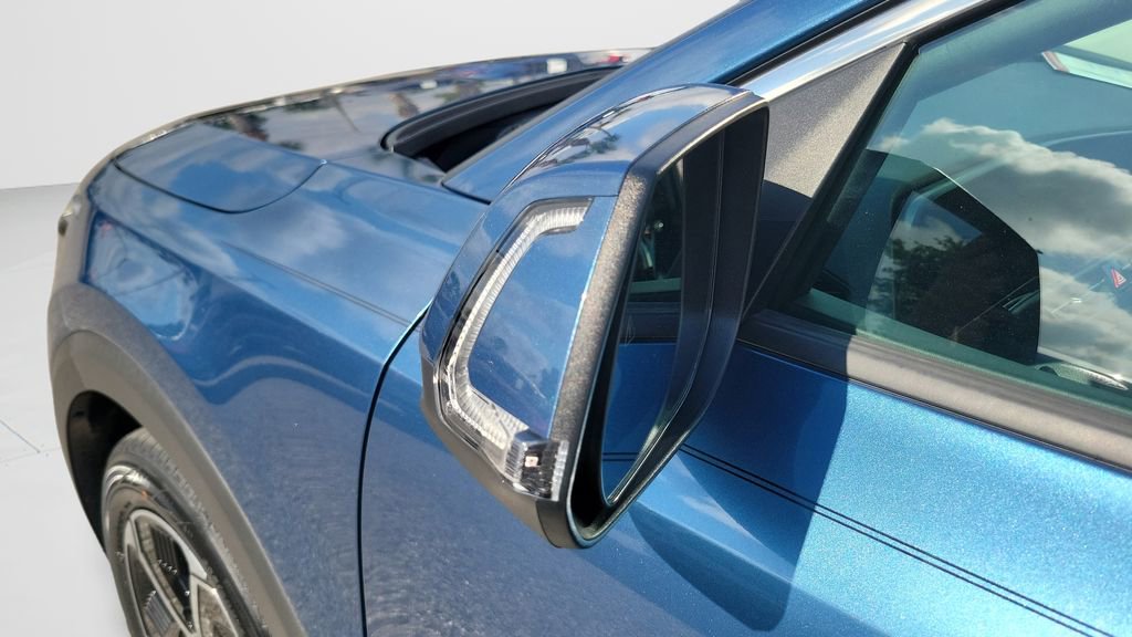Used 2024 Kia Niro EX FWD image 25