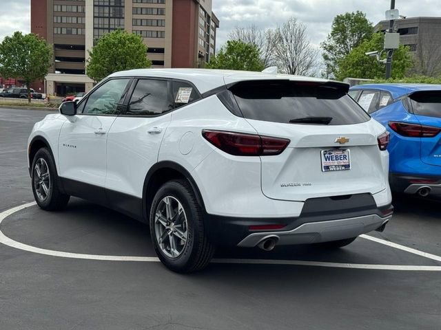 Used 2025 Chevrolet Blazer LT AWD/4WD image 3