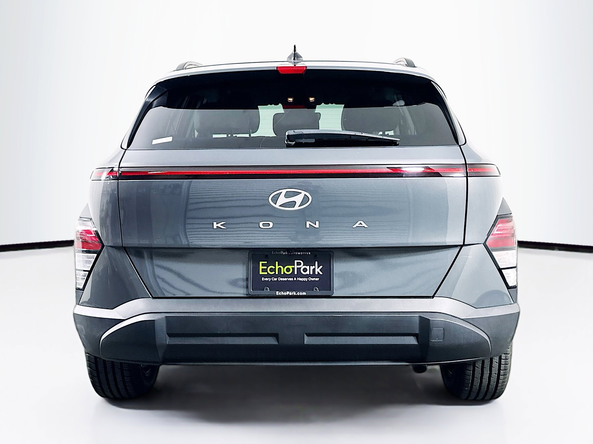 Used 2025 Hyundai Kona SEL FWD image 7
