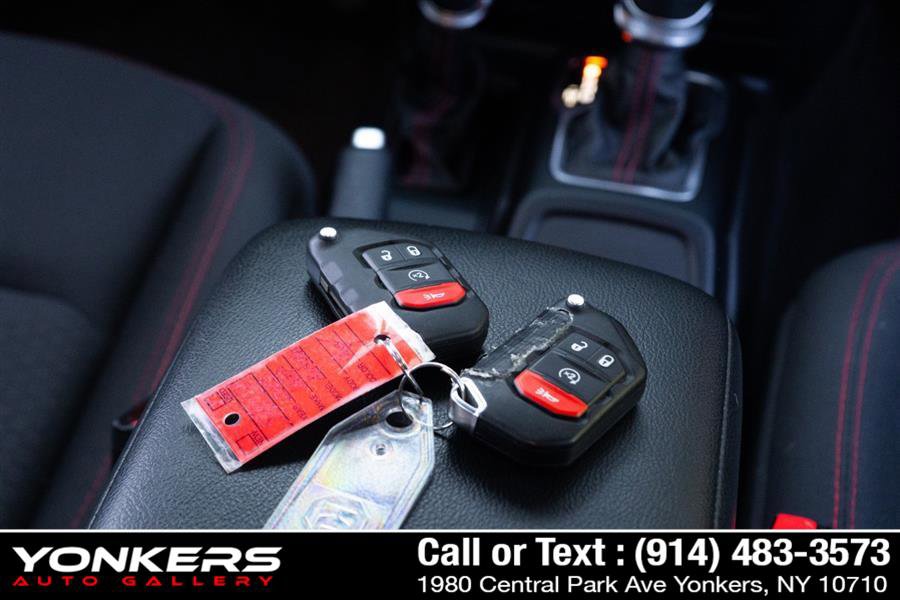 Used 2023 Jeep Wrangler Unlimited Rubicon w/ Safety Group AWD/4WD image 59