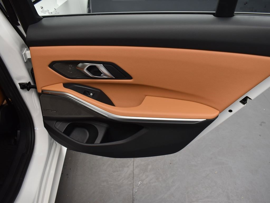 New 2026 BMW 330i Sedan w/ M Sport Package image 21