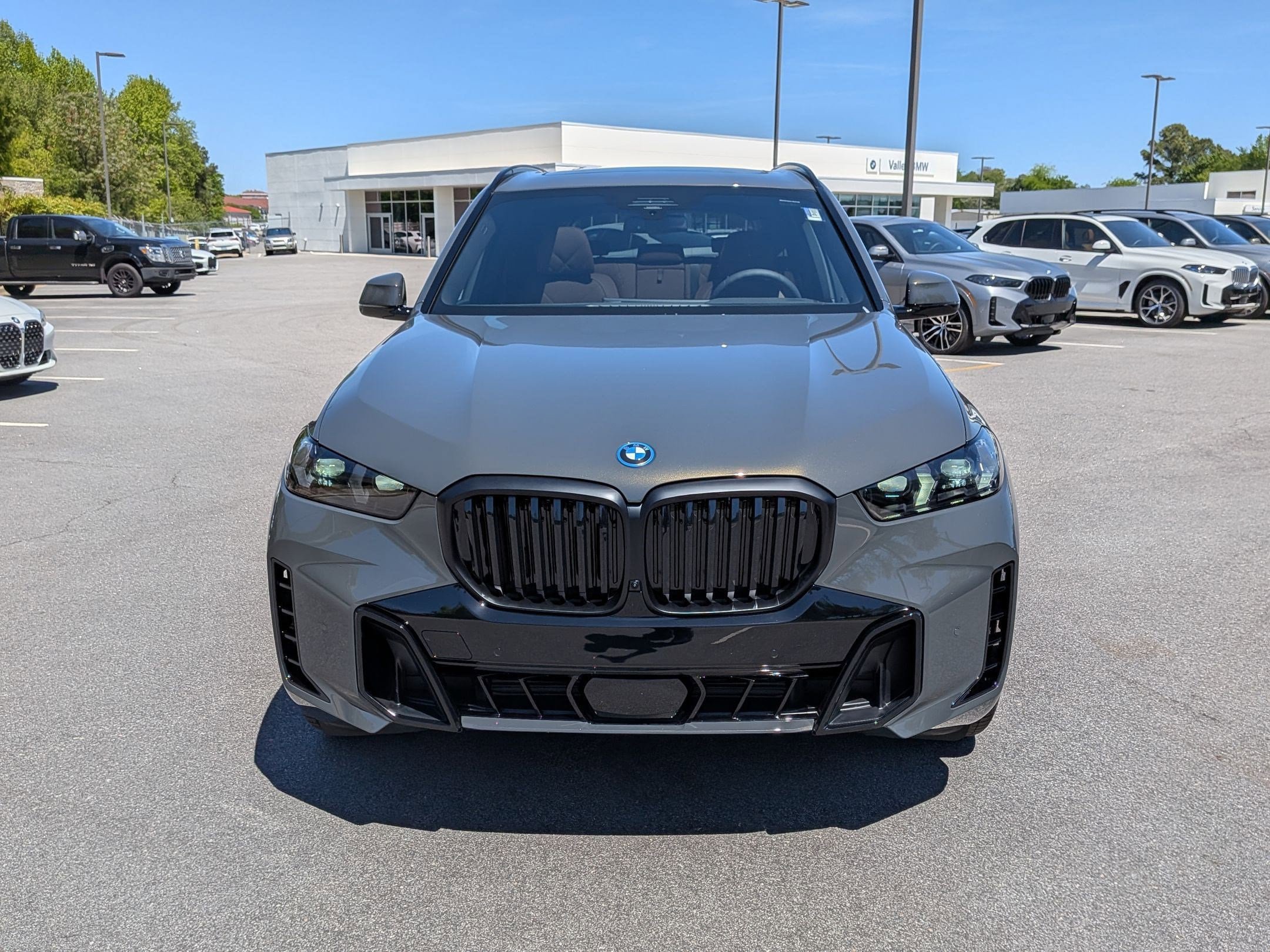New 2026 BMW X5 xDrive50e w/ M Sport Package AWD/4WD image 8