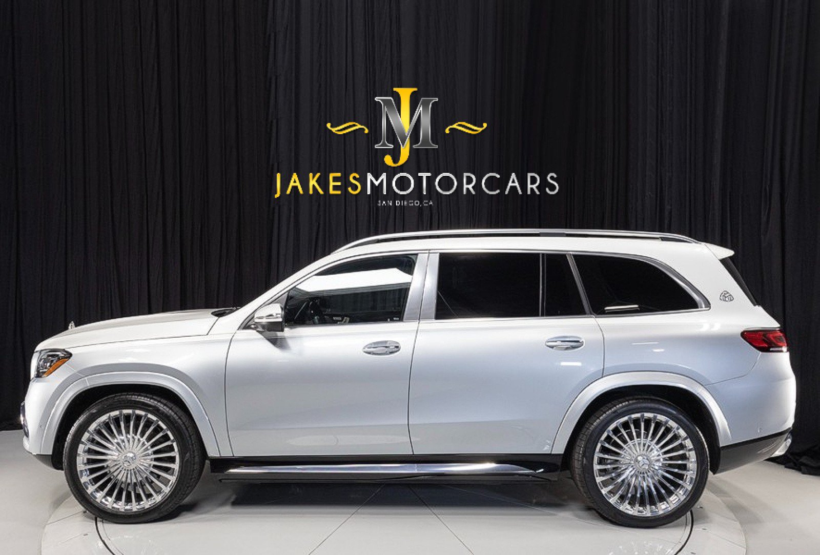 Used 2023 Mercedes-Benz Maybach GLS 600 4MATIC image 2