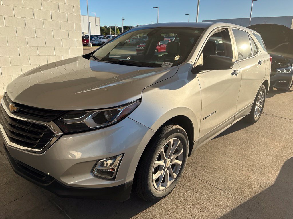 Used 2020 Chevrolet Equinox LS w/ LPO, Floor Liner Package FWD image 7