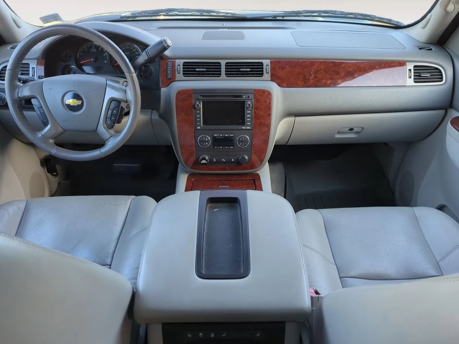 Used 2011 Chevrolet Tahoe LTZ RWD image 5