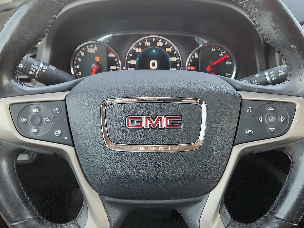 Used 2018 GMC Acadia Denali w/ Technology Package FWD image 10