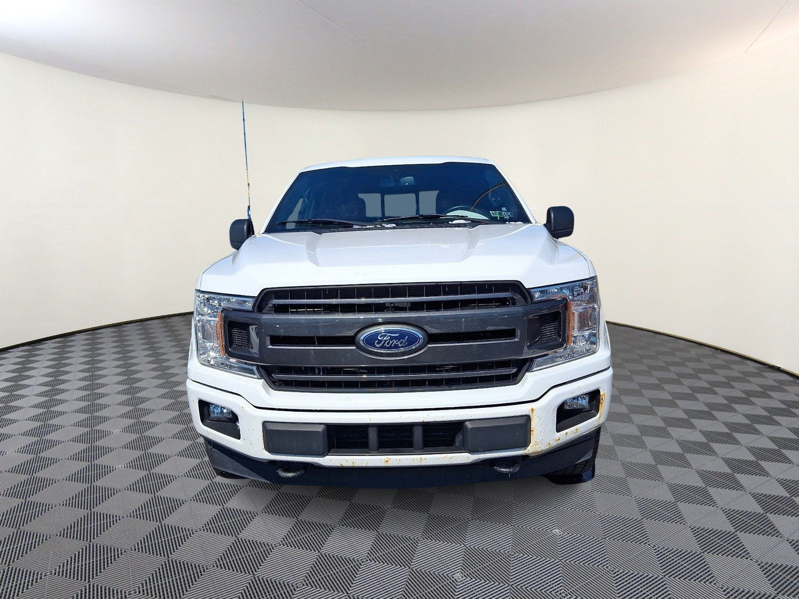 Used 2020 Ford F150 XLT w/ Equipment Group 302A Luxury AWD/4WD image 2