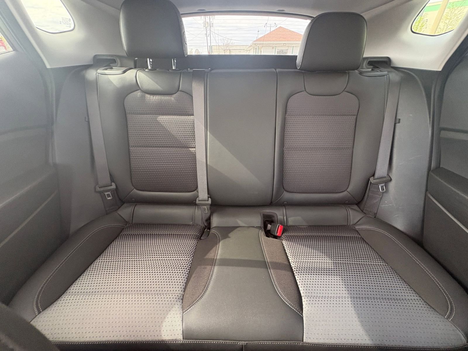 Used 2025 Chevrolet Trax LT image 37