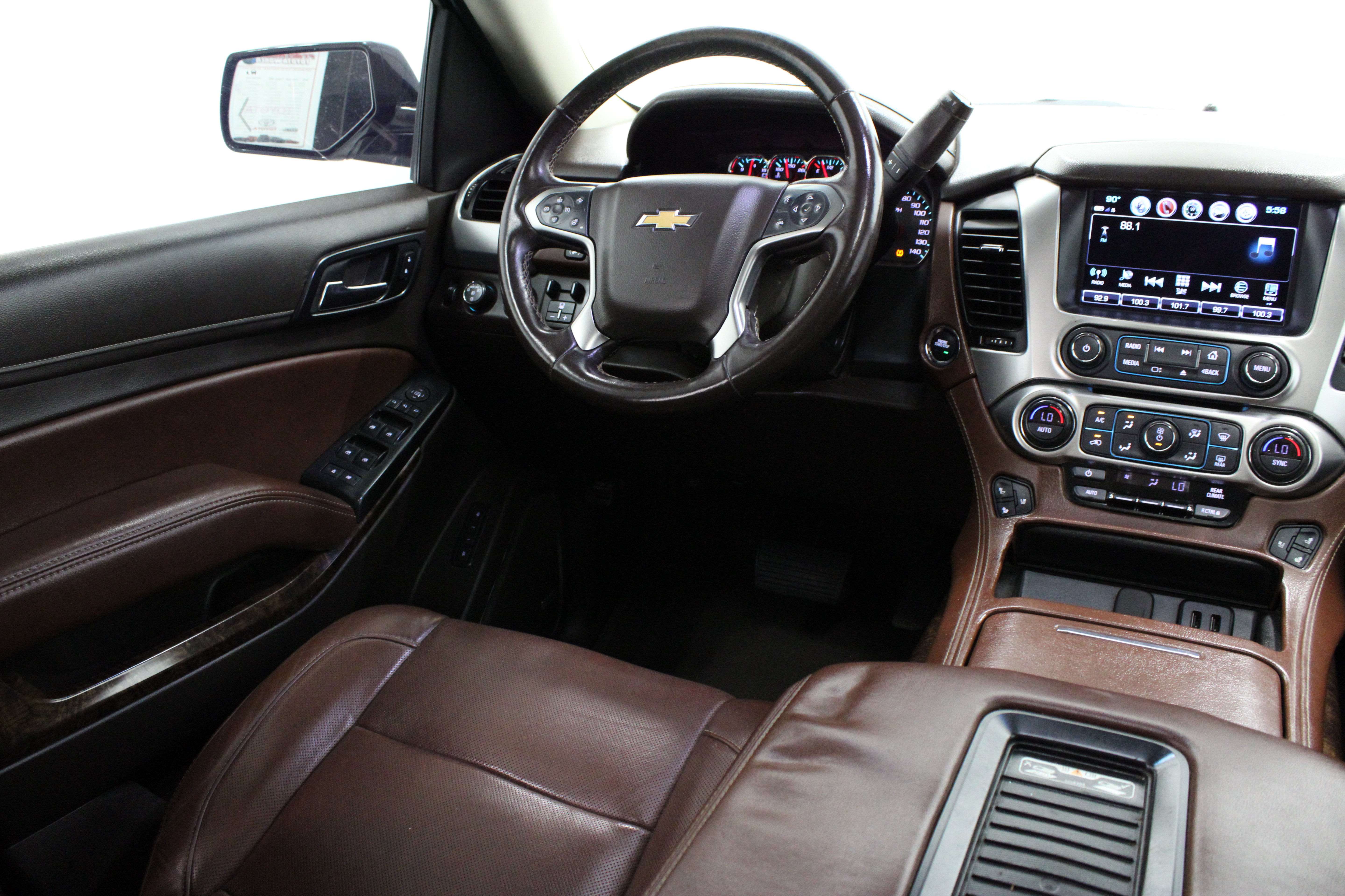 Used 2019 Chevrolet Tahoe Premier AWD/4WD image 34