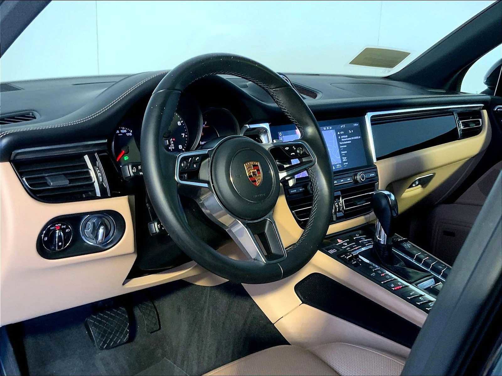 Certified 2020 Porsche Macan AWD/4WD image 4
