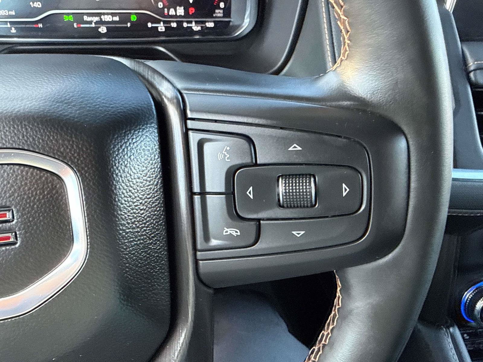 Used 2024 GMC Yukon XL AT4 w/ AT4 Premium Plus Package AWD/4WD image 28