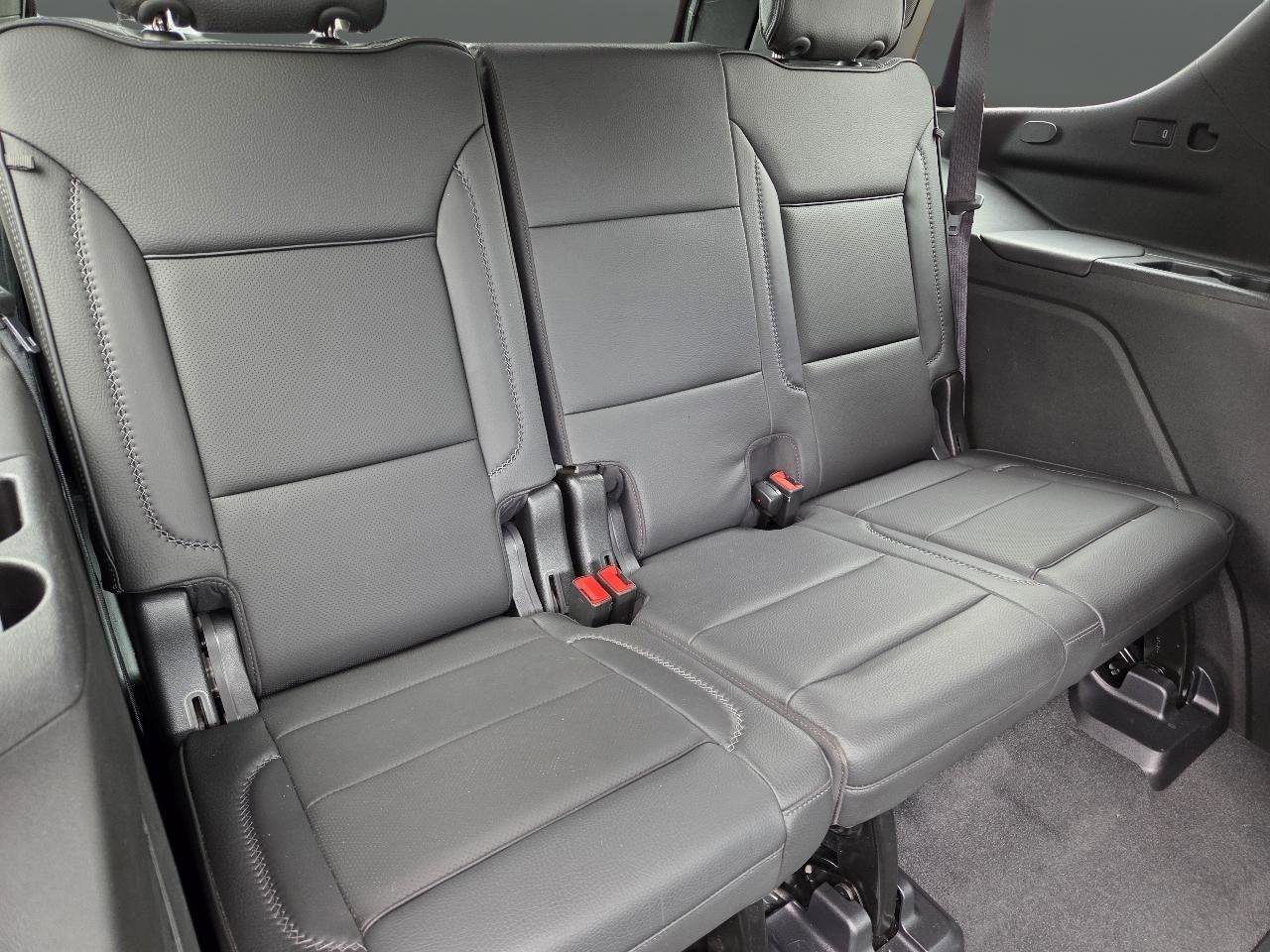 Used 2021 GMC Yukon Denali w/ Denali Ultimate Package image 19