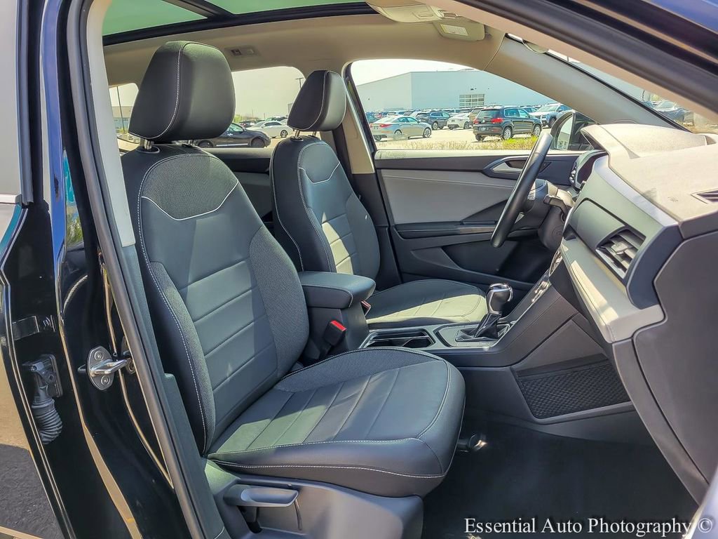 Used 2024 Volkswagen Taos SE FWD image 32